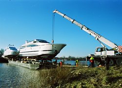 Transport superjachy na vstavit, foto Messe Duesseldorf